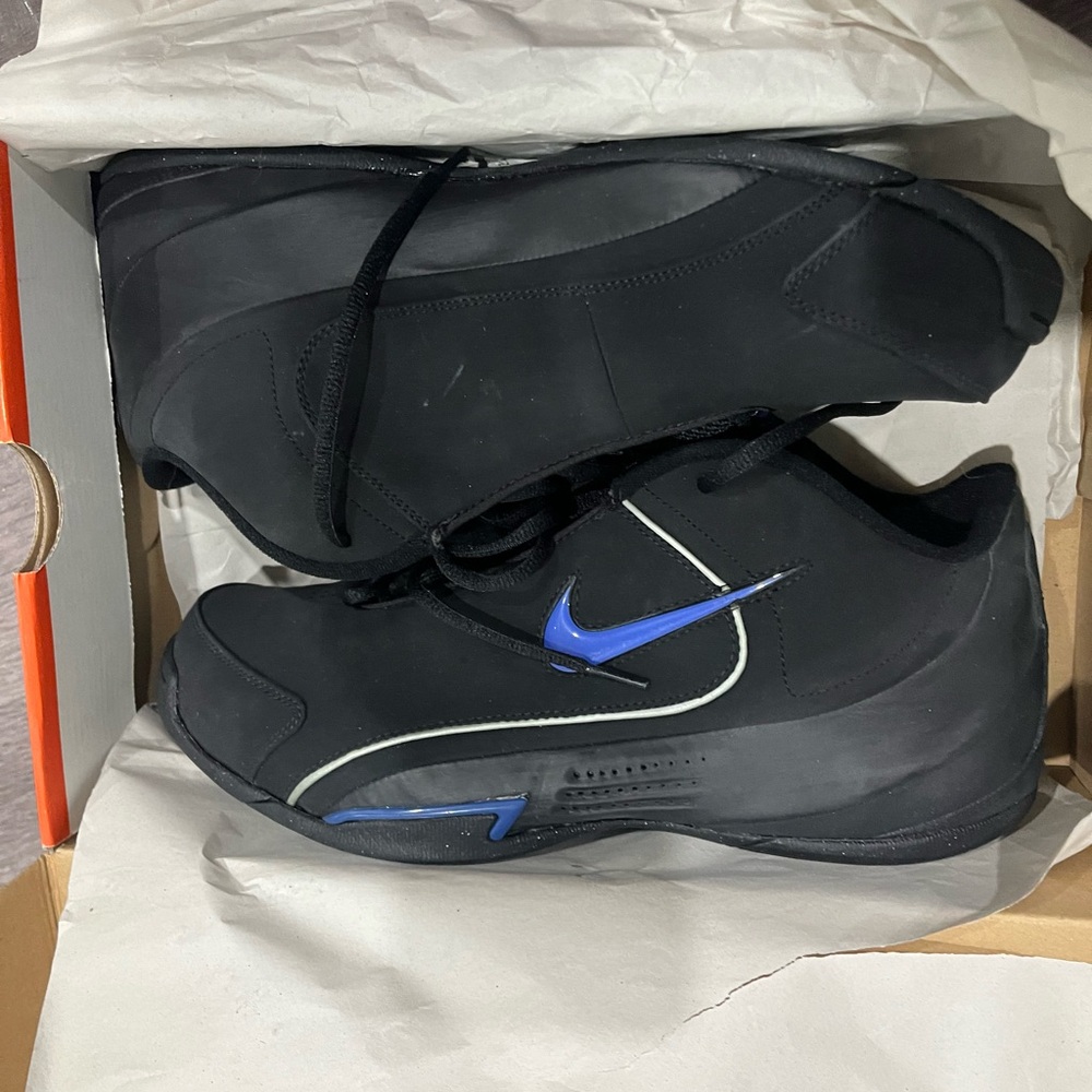 Vintage nike shoes